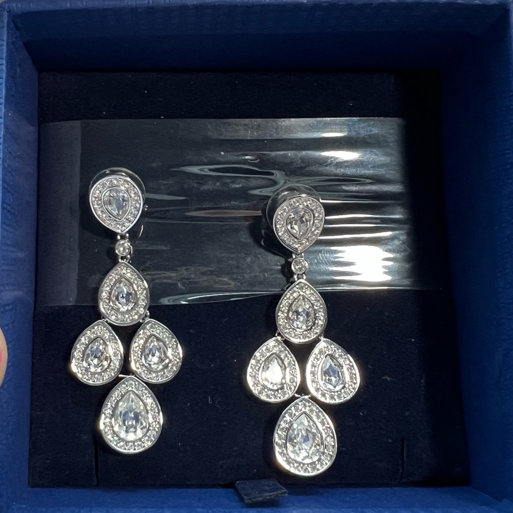 Swarovski Crystal Drop Earrings - image 2